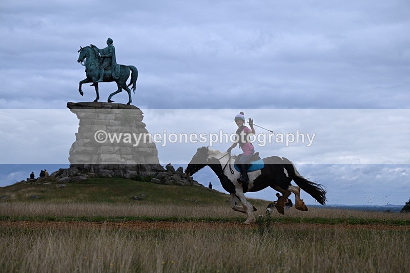 DSC_6559 - Time at Statue 12:45 to 13:15