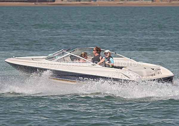 100522 BAYLINER IMG_1451 - Motorboats - Open