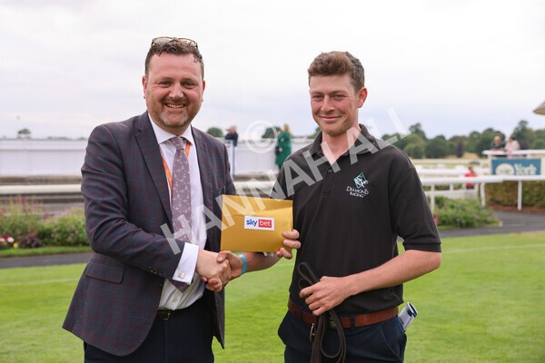 yr23072022r6-22 - Race 6 5.00pm Sky Bet Partnership with Support Dogs Stakes