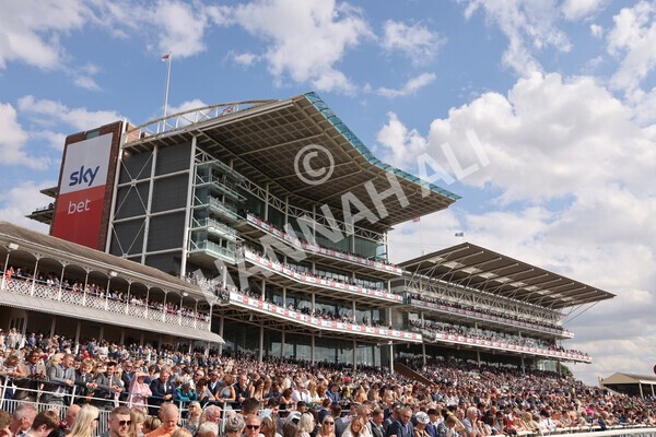 yr20082022r4-179 - Race 4 3.35pm Sky Bet Ebor