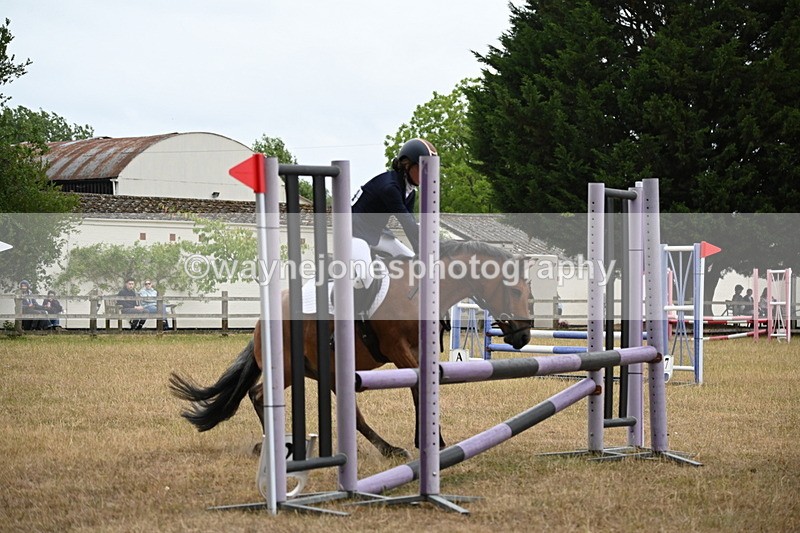 WJ6_0474 - Class 14 Intermediate Jumping 75cm
