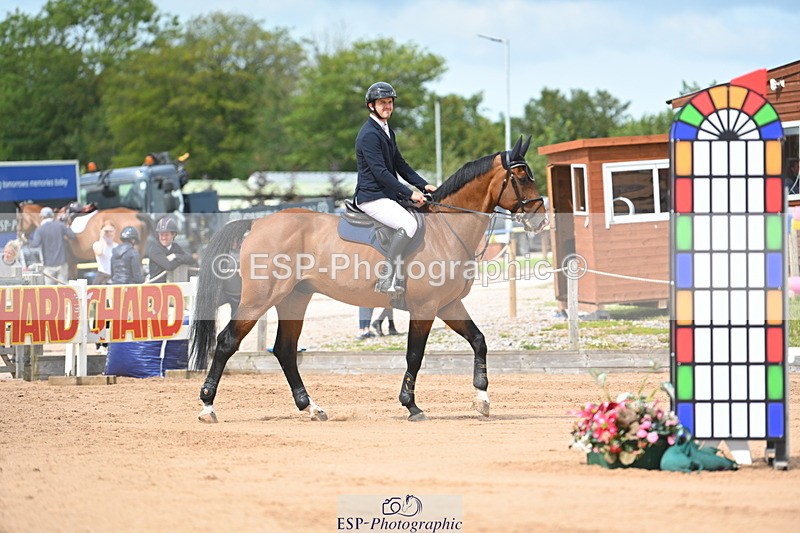 230721A-151513-07136 - Cls 10, 2 Star Big 1.45m Start to break