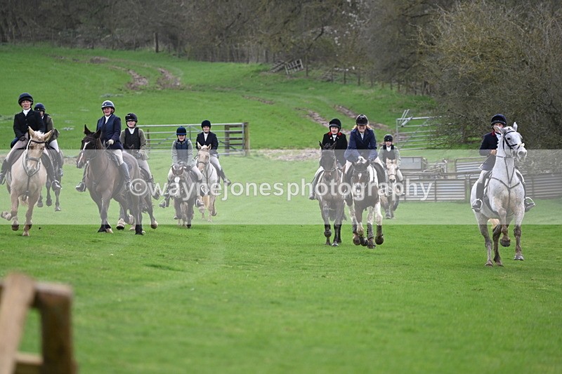 WJ6_9120 - Line Three