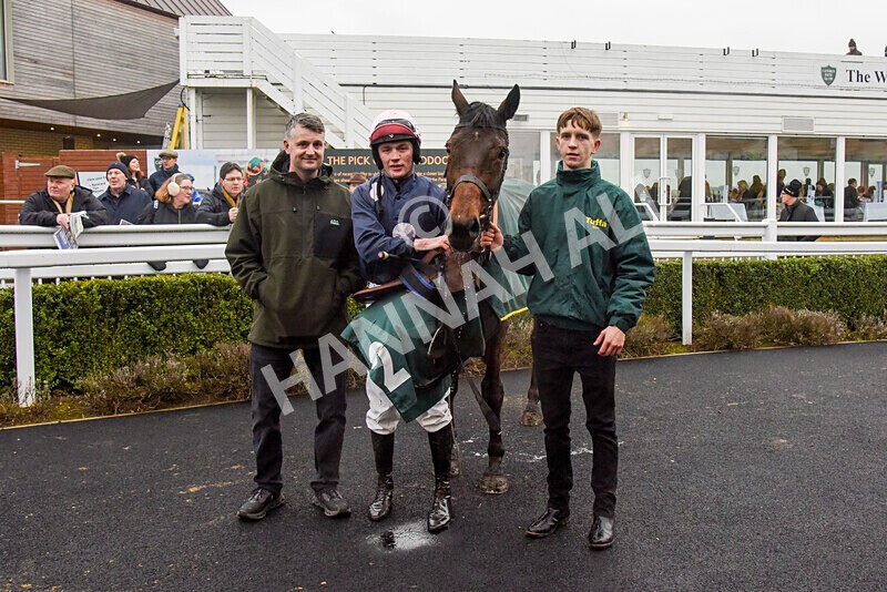 310125-Race 5-The Paddy Pie-4522 - Race 5