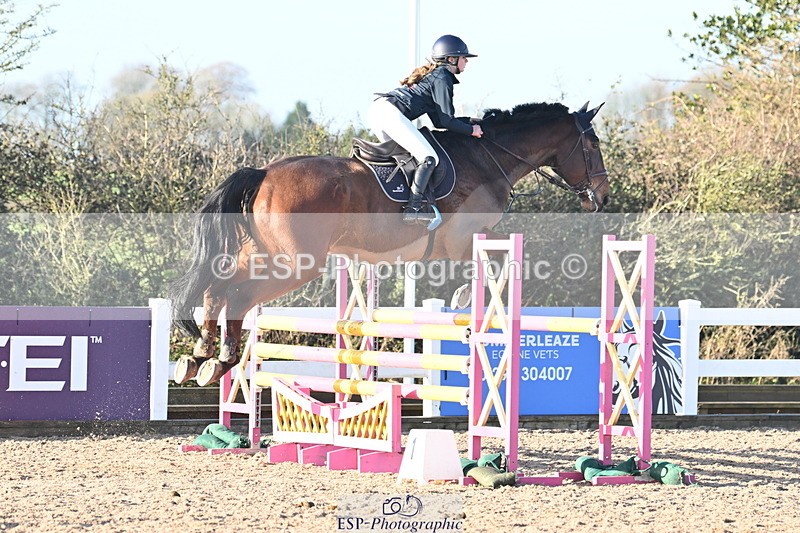 231210A-131535-02532 - Cls 20 Newcomers & 1.10m Open