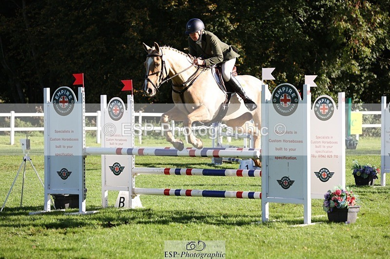 231022-104355-24702 - 612-CORRIEVIEW.MERLIN.MAGIC-Jane.Rogers-TrotUp+SJ