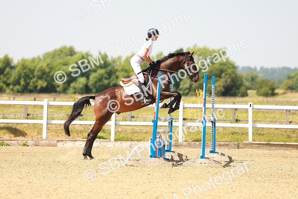 SBM_001499 - Class 4 - Senior Newcomers - 1.10m
