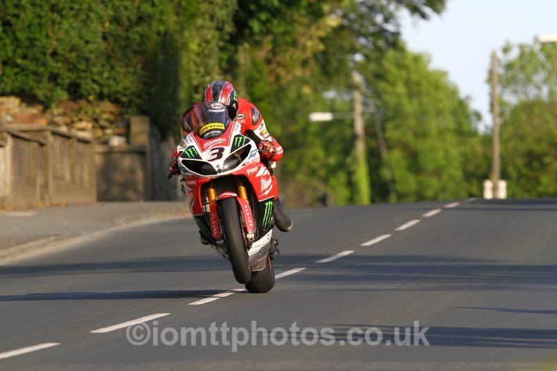 Ian Hutchinson Yamaha / Milwaukee Yamaha - Tuesday Practice Solos