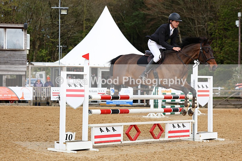 3E7A1970 - Class 7: Senior Newcomers/1.10m open