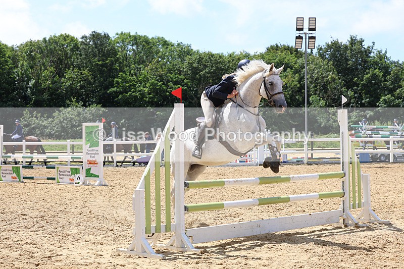 3E7A0337 - Class 9: Senior British Novice/90cm open