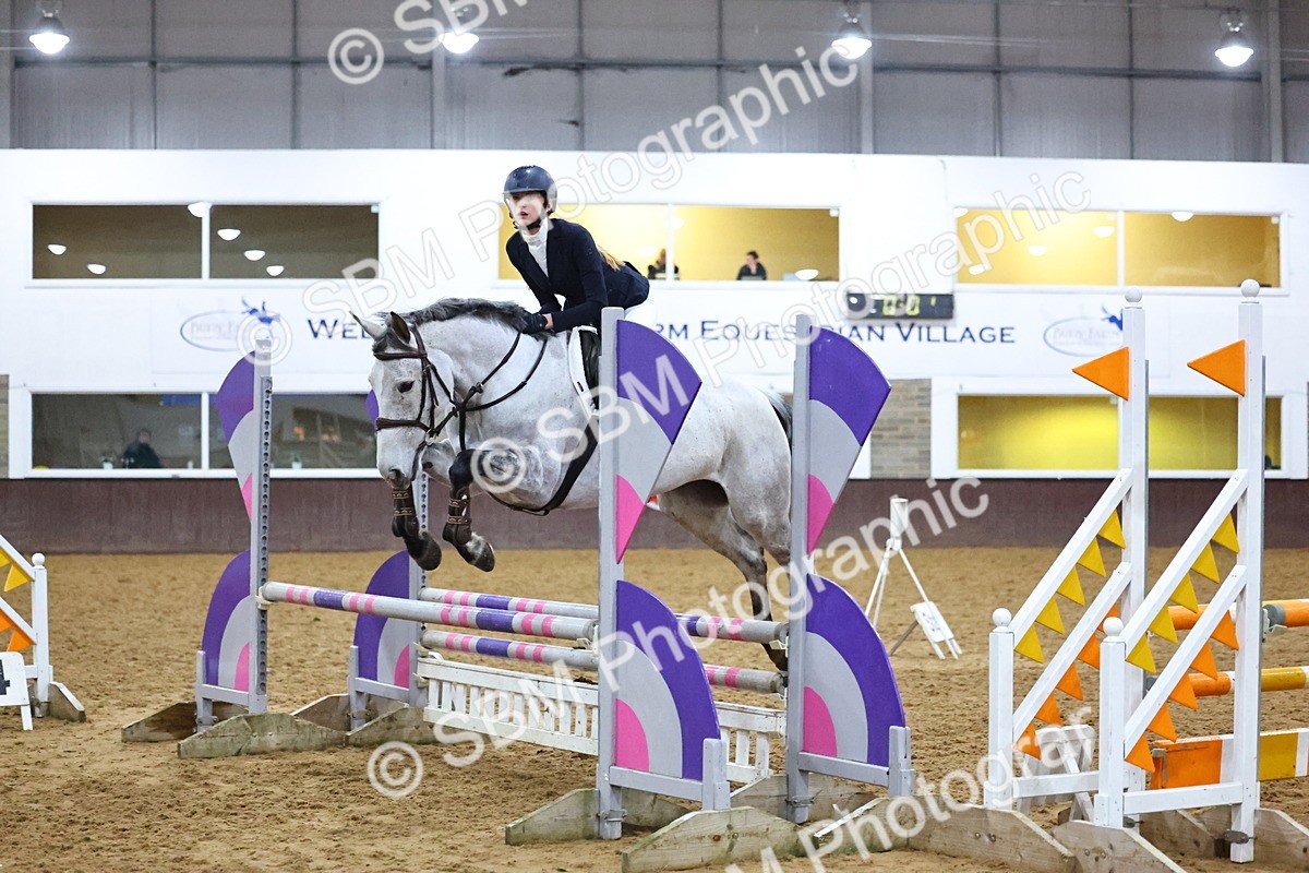 SBM_002914 - Class 6 - Holly & Ivy Stakes - 90cm