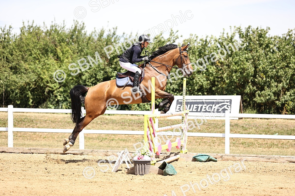 SBM_010182 - Class 9 - Senior Foxhunter - 1.20m Open