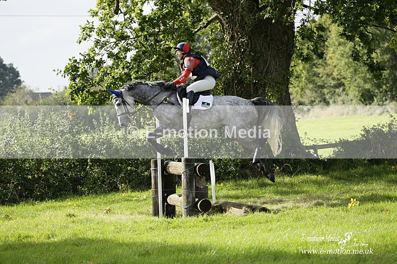  WWHT 171021 2993 - Intermediate (0.90m)  17/10/21