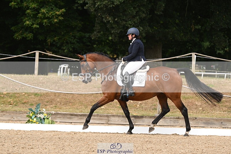 250719A-104948-04044 - 134-Carly.Moore-Taylors.Park.De'.Debutant