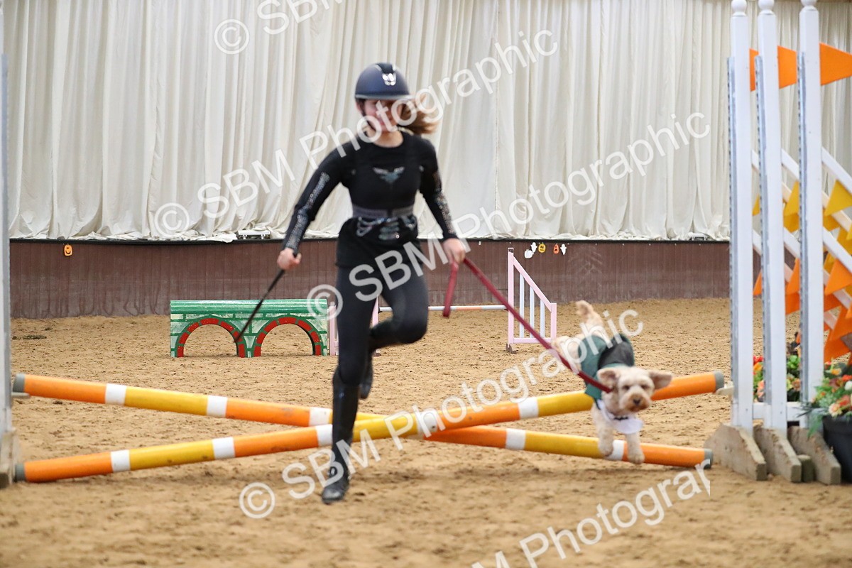 SBM_001942 - Class 3 - Horse & Hound