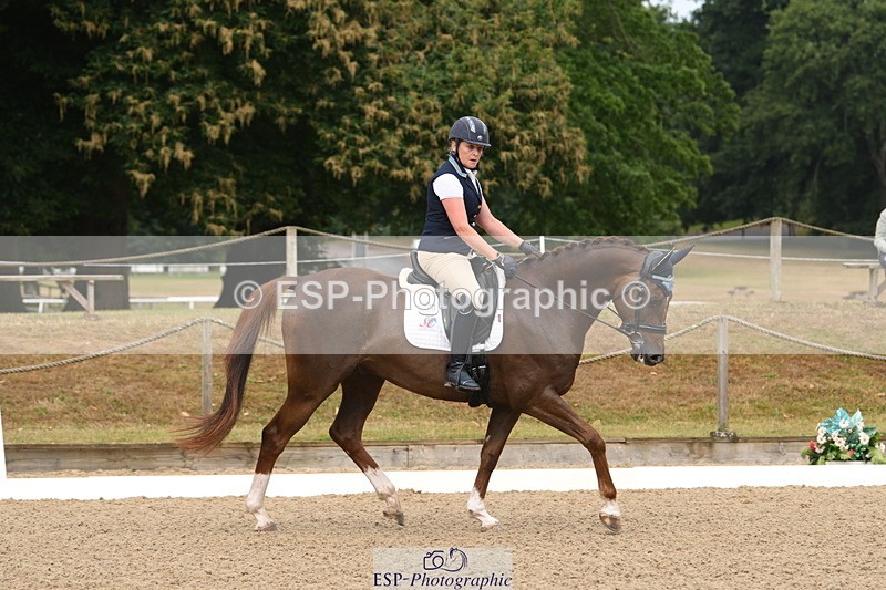 250719A-094015-03012 - 144-Verity.Perry-Vogue