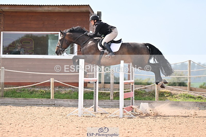 240828A-144341-00987 - Cls 4 Snr Newcomers and 1.10m Open