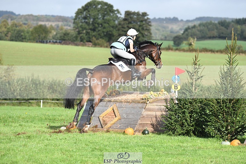 231020-113024-07174 - 045-HILDARE.REGARDE.MOI-Danielle.Mccormack-XC