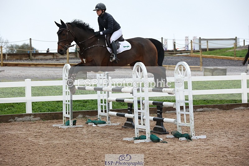 231112A-140105-04784 - Cls 20 Newcomers & 1.10m Open