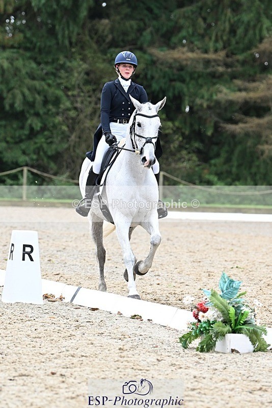 231019-152625-04471 - 063-TOMGAR.GRACE-Annie.Smith-DR