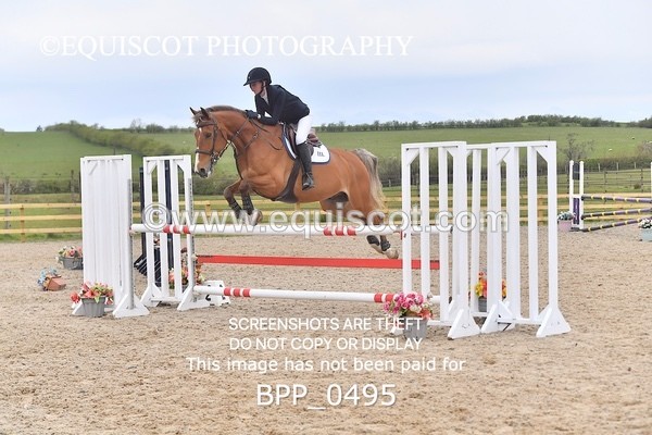 BPP_0495 - CLASS 4 FRI Senior Newcomers/ 1.10m Open