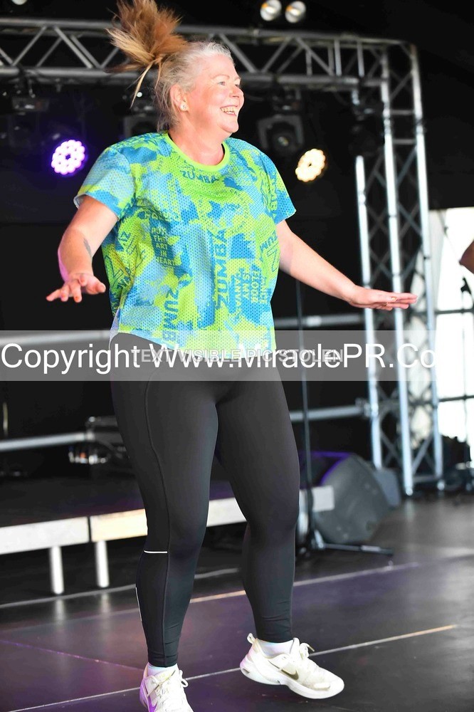 SH4_0424 - Zumba with Sara Ann.
