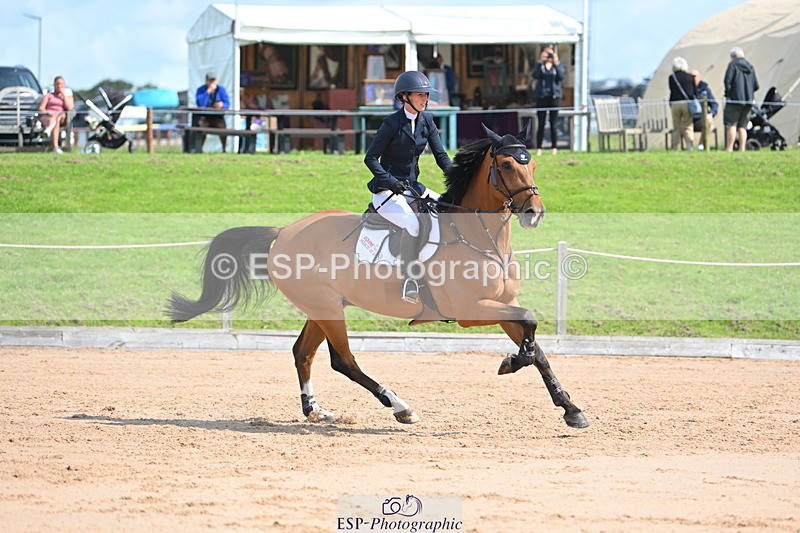 230721A-104654-05439 - Cls 6, 2 Star Medium 1.35m