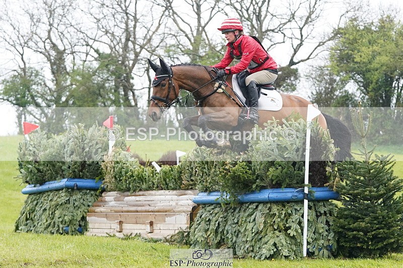 250418-142046-05242 - 260-Henrietta.Ewell-UNIQUE.VAN.DE.VLASBLOEMHOEVE