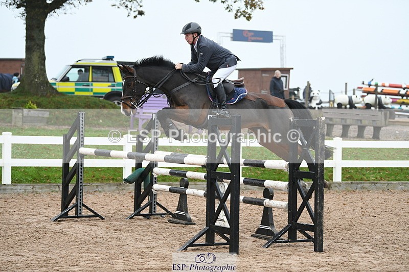 241103A-113151-07819 - SUN Cls 21 Snr Newcomers and 1.10m Open