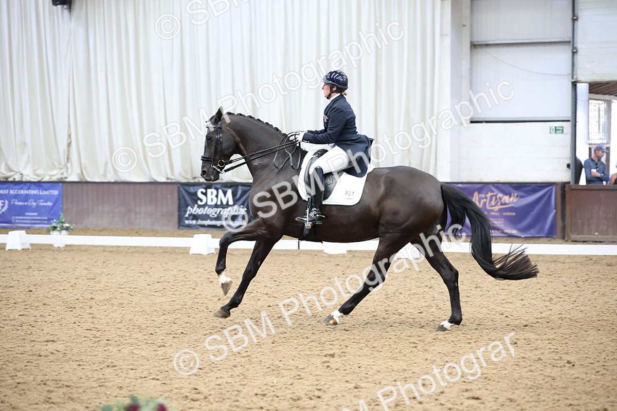 SBM_004790 - Class 9 - FEI Inter 1 Gold - 16.59-17.47