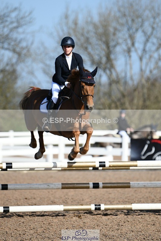 250330-100019-05954 - Cls 32 British Novice and 90cm