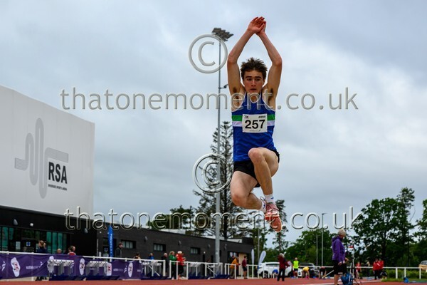 ComMast25-919407 - Track Male Set One