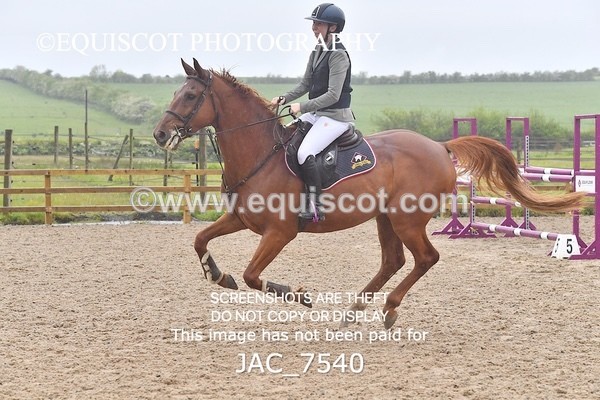 JAC_7540 - CLASS 14  Senior Newcomers/ 1.10m Open