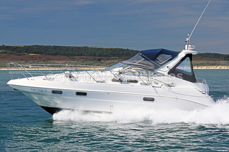 170813 EASY DOES IT - SEALINE S34 1Y3A3504 - Motorboats - Open