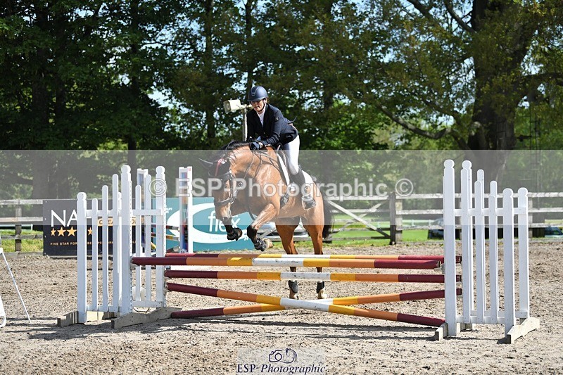 230512-102349-00515 - Cls 10 Snr 85cm Schooling