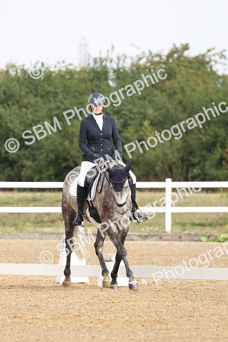 SBM_005524 - Class 6 - Novice 6 - 9.30-10.12