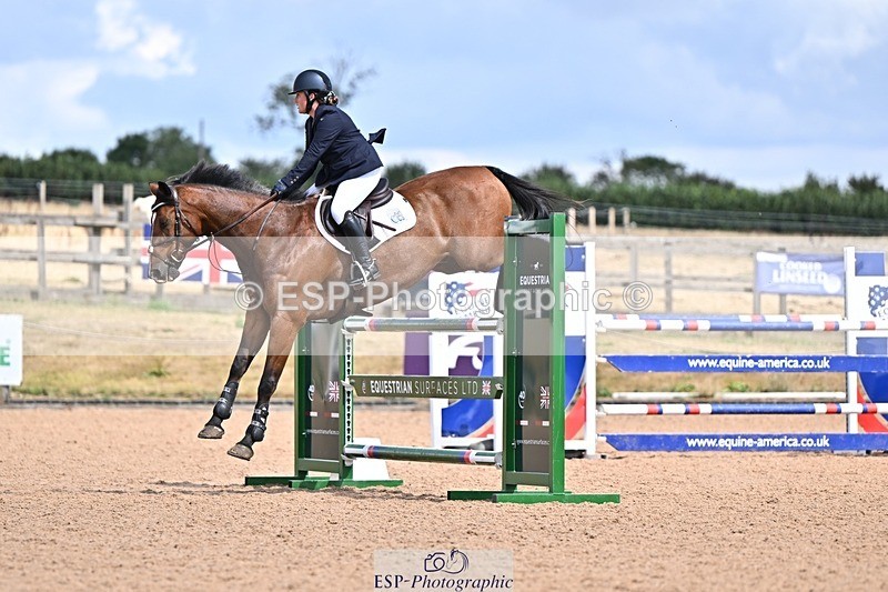 260819-143512-01147 - Cls 6 Foxhunter and 1.20m