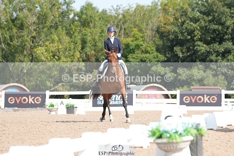 250817-105425-08193 - 151-Shona.MclauchlanLuca.Me.Go