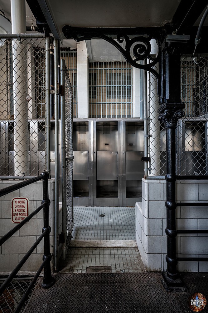 Western State Penitentiary (Pittsburgh, PA) | Shower Entrance - Western Penitentiary