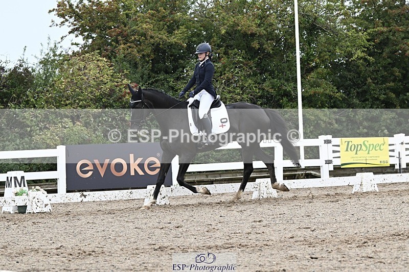 250907-124343-08118 - 034-Jasmine.SmithNigrasine.Rain