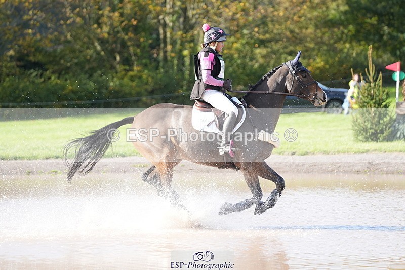 251024A-131130-10994 - B-157-Anna.Cheney