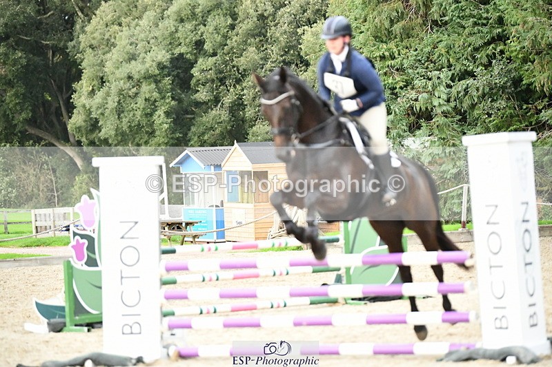 251004A-172958-02463 - Classes 12 & 13 90cm