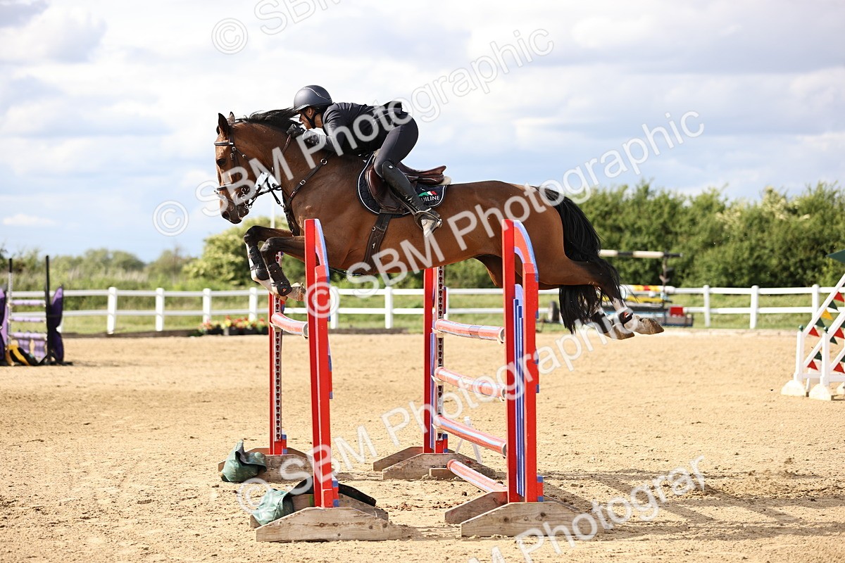 SBM_003845 - Class 13 - Senior Foxhunter - 1.20m