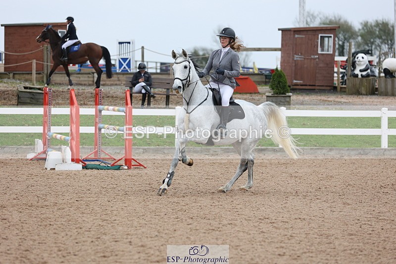 241101A-135827-02314 - FRI Cls 6 Foxhunter and 1.20m Open