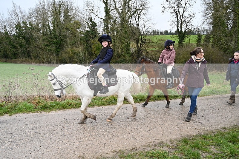 WJ7_9591 - Walk out..