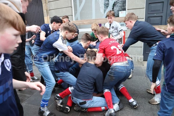 AA075840 - Christmas Boys Ba'