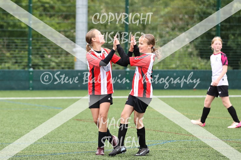 1DX32064 - Sat 6th U12 Girls