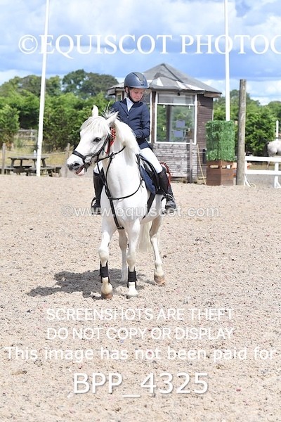 BPP_4325 - CLASS 18 SUN Stepping Stones 128/ 138cms Handicap