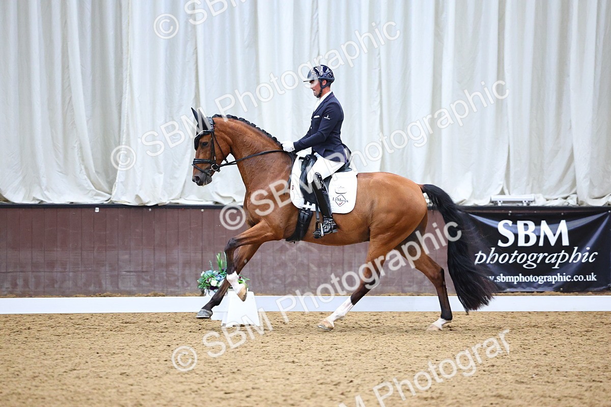 SBM_006642 - Class 5 - novice 6 - 12.04-13.07