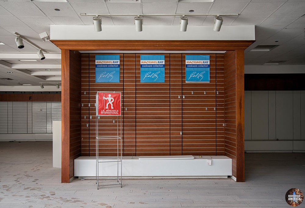 Owings Mills Mall (Owings Mills, MD) | Macy's Rachael Ray Collection - Owings Mills Mall